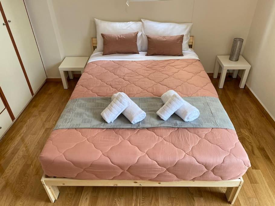 Classy 3Br With 2 Bathrooms Apartment In Marousi เอเธนส์ ภายนอก รูปภาพ